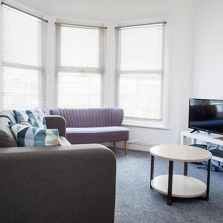 Mycityhaven - 3 Bedroom Shirehampton Flat Near Avonmouth & M4 Бристоль Экстерьер фото